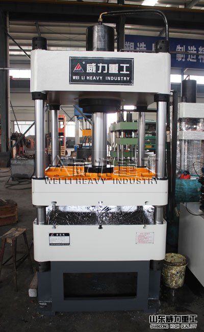 200噸液壓機車間