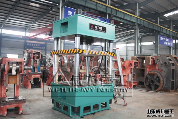 200噸液壓機車間