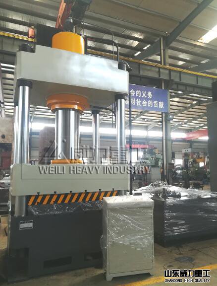 500噸拉伸液壓機(jī)車間