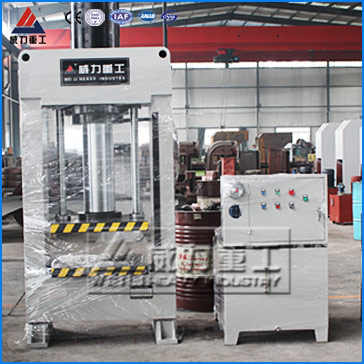 200噸龍門液壓機