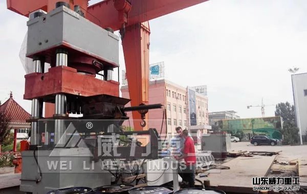 1600噸三梁四柱液壓機