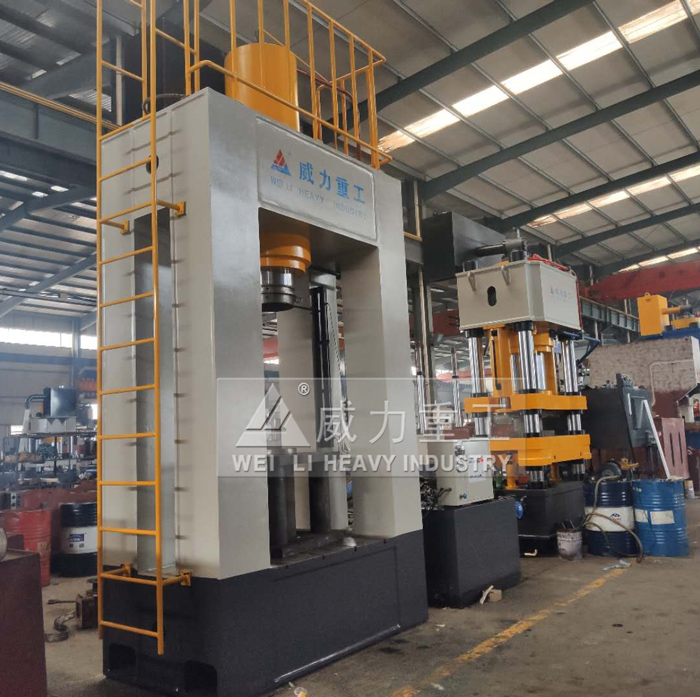 500噸液壓機熱鍛萬向節