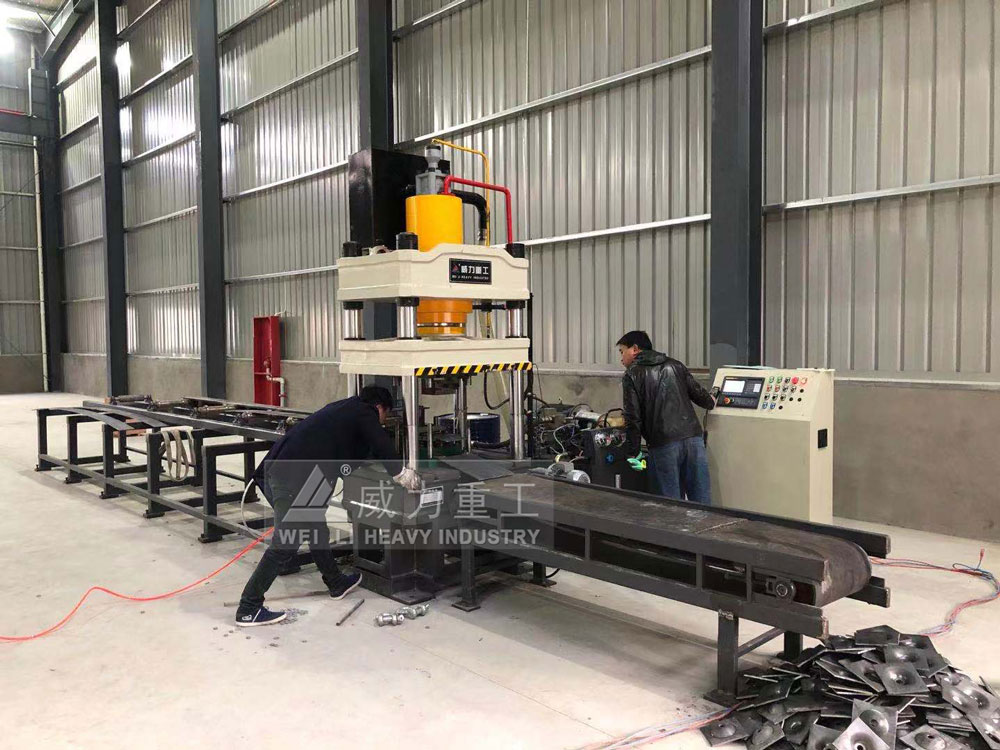 錨桿托盤自動送料裝置