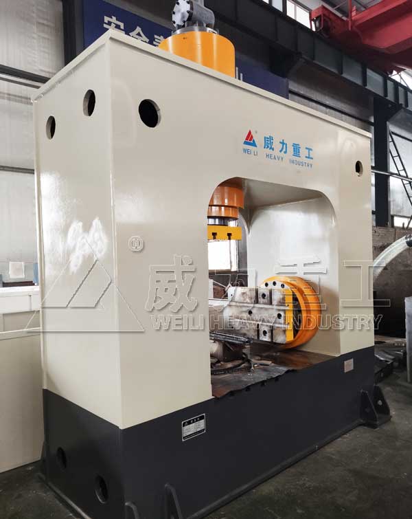 熱鍛擠壓400噸液壓機(jī)