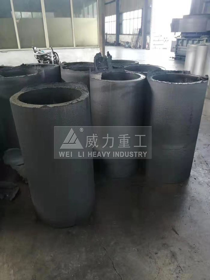 坩堝液壓機壓制石墨坩堝成品