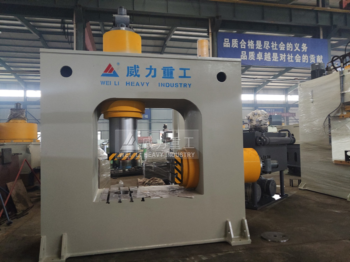 多向鍛造液壓機(jī)結(jié)構(gòu)細(xì)節(jié)