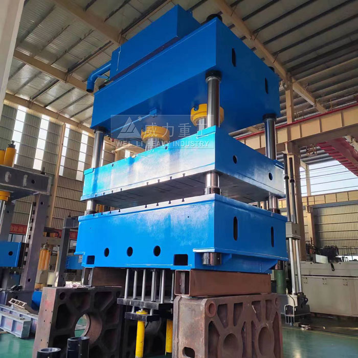 630噸四柱液壓機(jī)（大臺(tái)面）