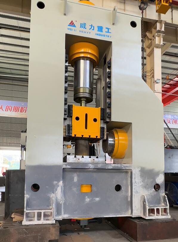 山東威力重工鍛造液壓機(jī)